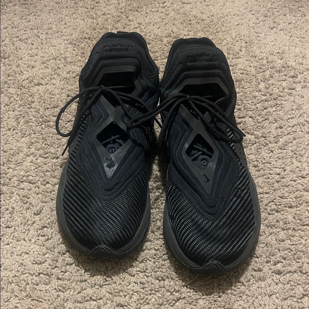 Used Nike Men's Black Athletic Shoes